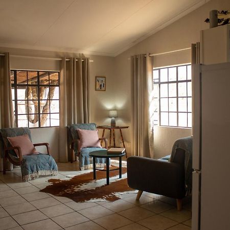 Hello Kruger Hideaway Cottage & Skilpad Studio Marloth Park Eksteriør bilde